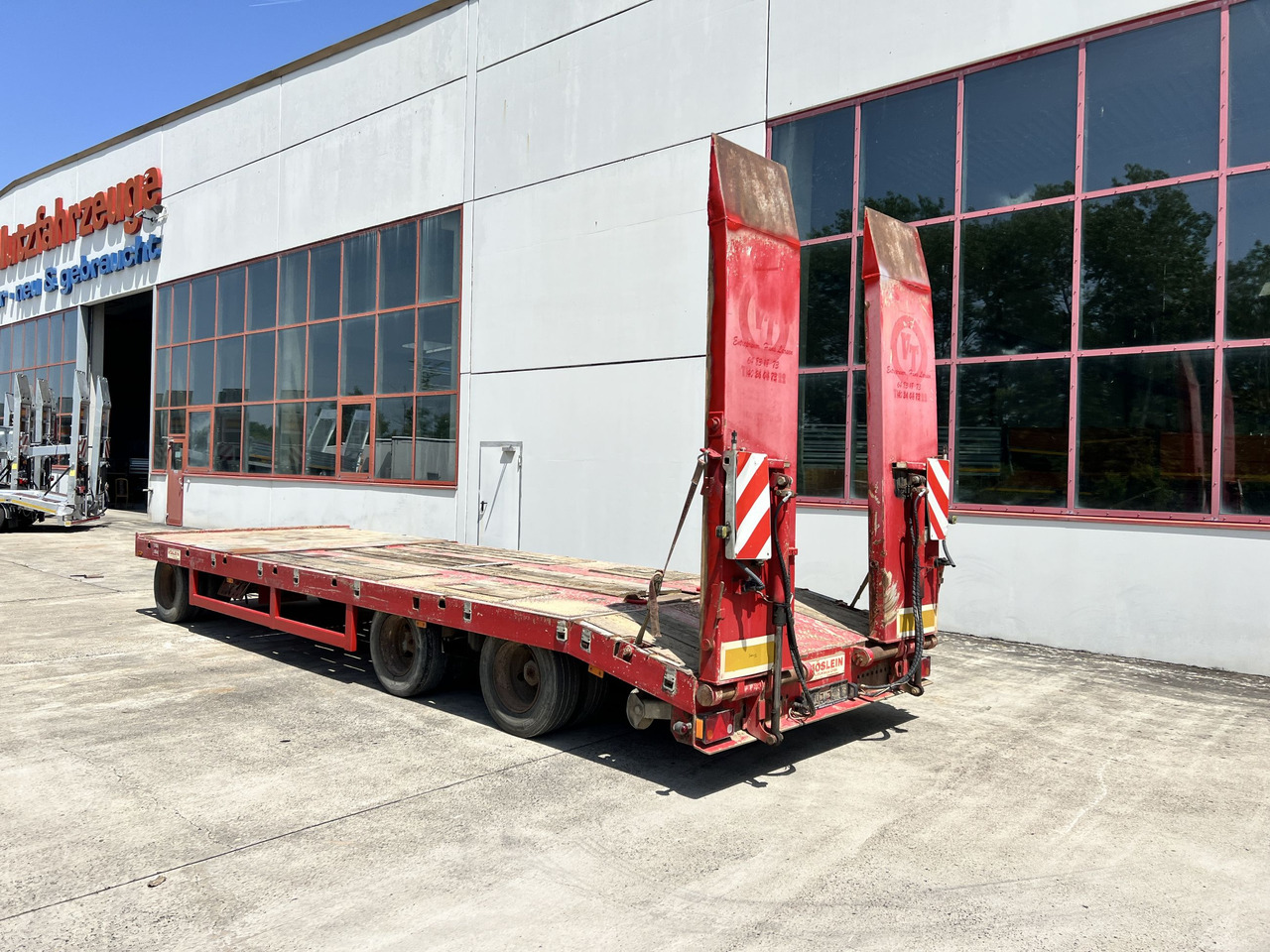 T3 3 Achs Tiefladeranhänger mit gerader Ladefläche - Низкорамный прицеп: фото 3 T3 3 Achs Tiefladeranhänger mit gerader Ladefläche - Низкорамный прицеп: фото 3