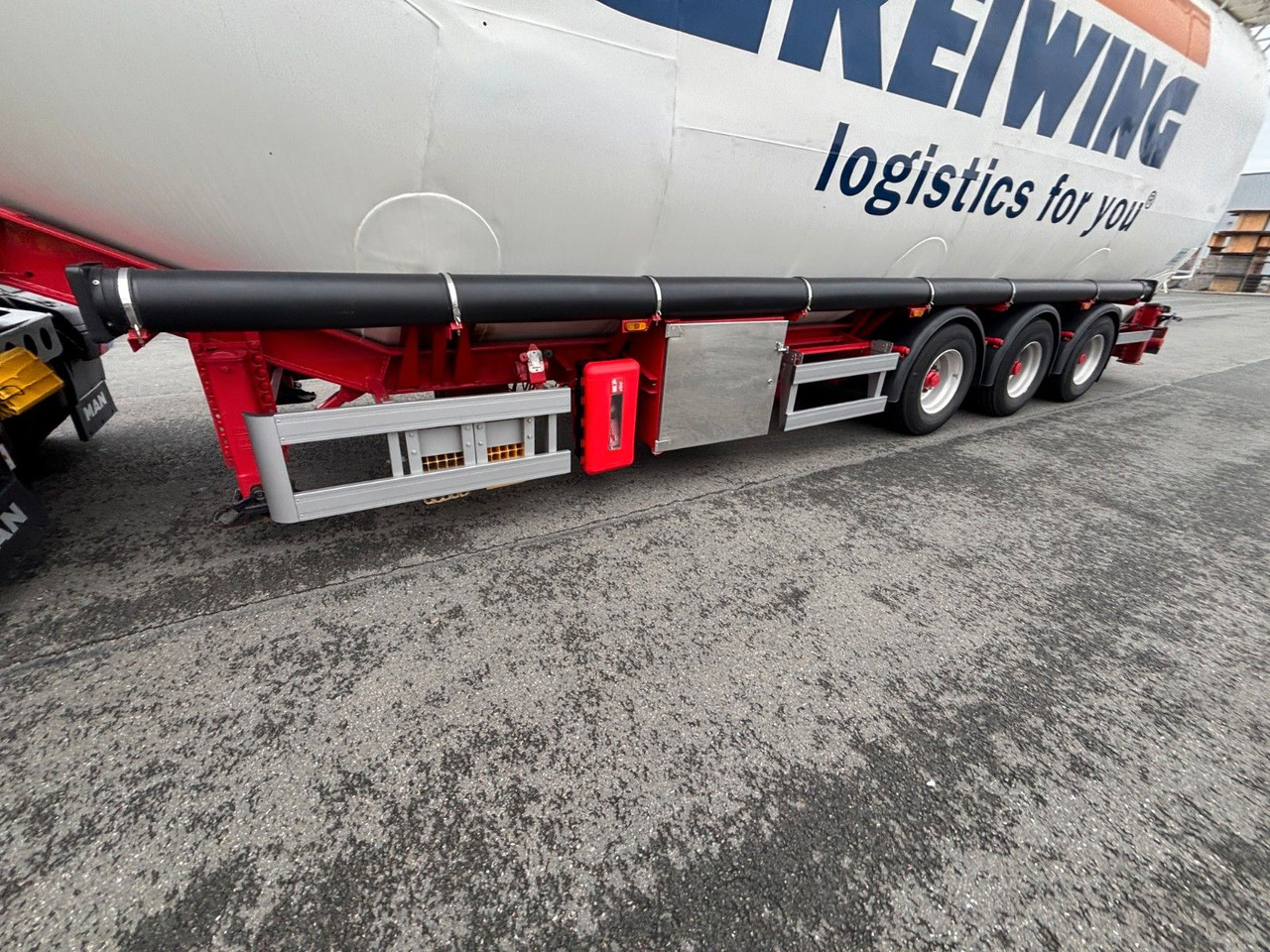 Kässbohrer SSK-90 mit E-Hydraulik - Полуприцеп цистерна для сыпучих грузов: фото 4 Kässbohrer SSK-90 mit E-Hydraulik - Полуприцеп цистерна для сыпучих грузов: фото 4