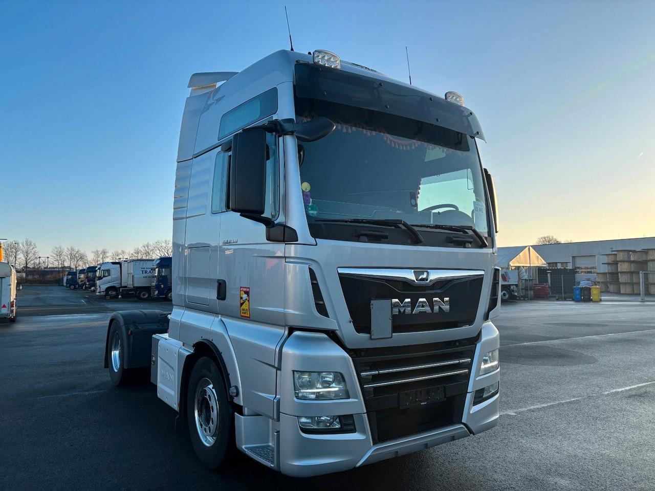 MAN TGX 18.510 XXL Retarder ACC LGS - Тягач: фото 3 MAN TGX 18.510 XXL Retarder ACC LGS - Тягач: фото 3