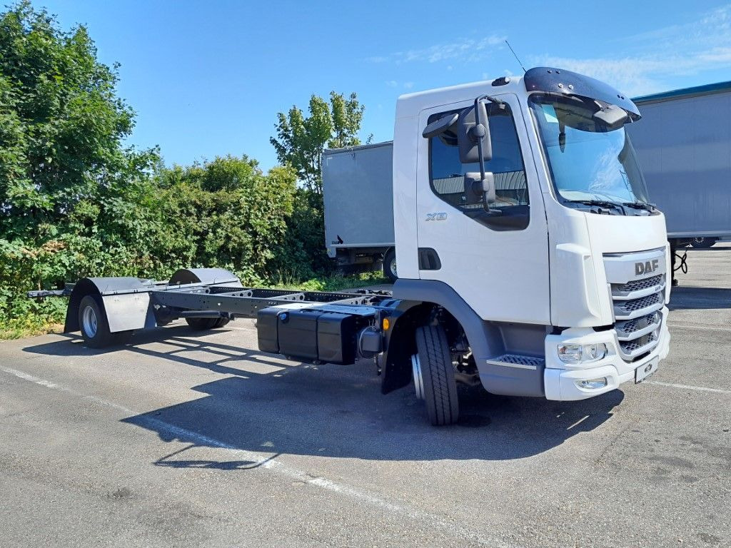 DAF FA XB 260 12t - Грузовик-шасси: фото 4 DAF FA XB 260 12t - Грузовик-шасси: фото 4