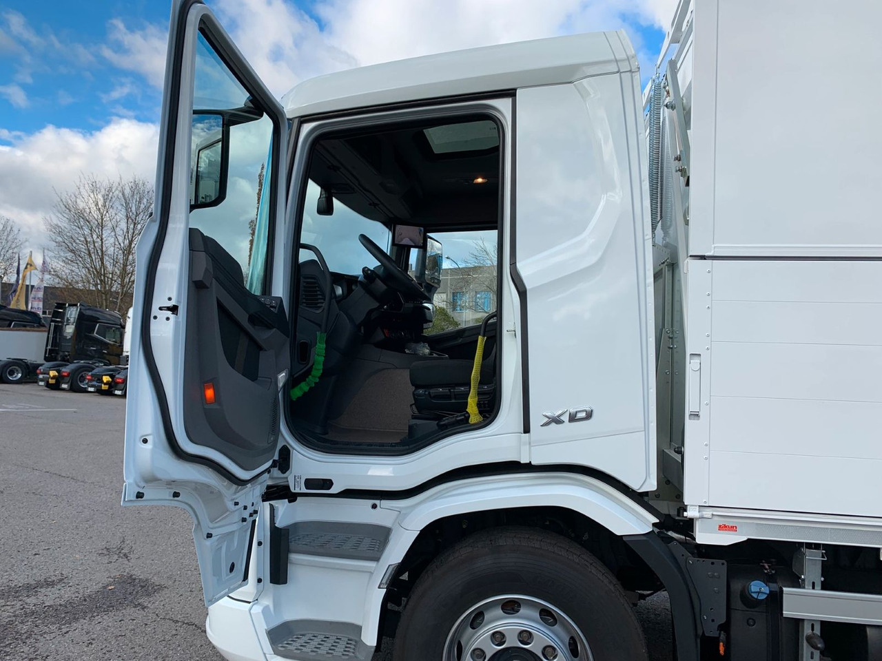 DAF FA XD 370 zikun Swing-Board-Aufbau в лизинг DAF FA XD 370 zikun Swing-Board-Aufbau: фото 7 DAF FA XD 370 zikun Swing-Board-Aufbau в лизинг DAF FA XD 370 zikun Swing-Board-Aufbau: фото 7