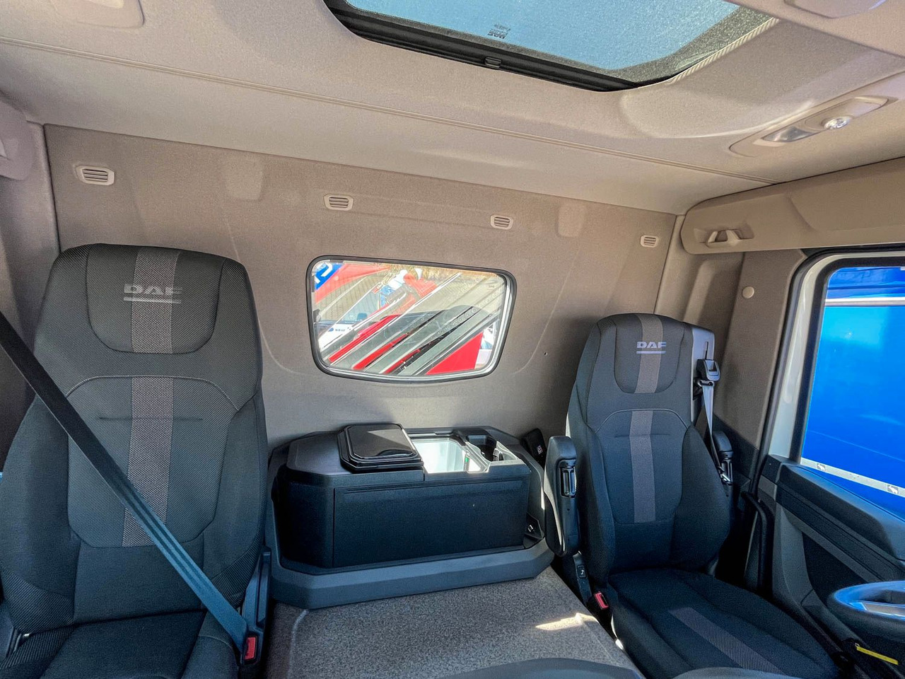 Новый Автоманипулятор, Самосвал DAF FA XDC 370 Krankipper DAF XDC 370 FA Meiller Krankipper HMF: фото 20