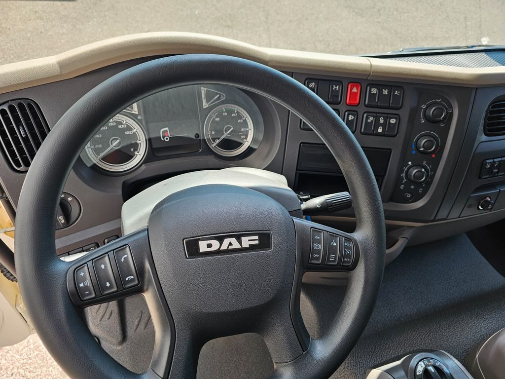 DAF LF 210 7,49t Spier Pritsche-Plane LBW Tageszulas DAF FA LF 210 08t Spier Pritsche mit LBW - Тентованный грузовик: фото 3 DAF LF 210 7,49t Spier Pritsche-Plane LBW Tageszulas DAF FA LF 210 08t Spier Pritsche mit LBW - Тентованный грузовик: фото 3