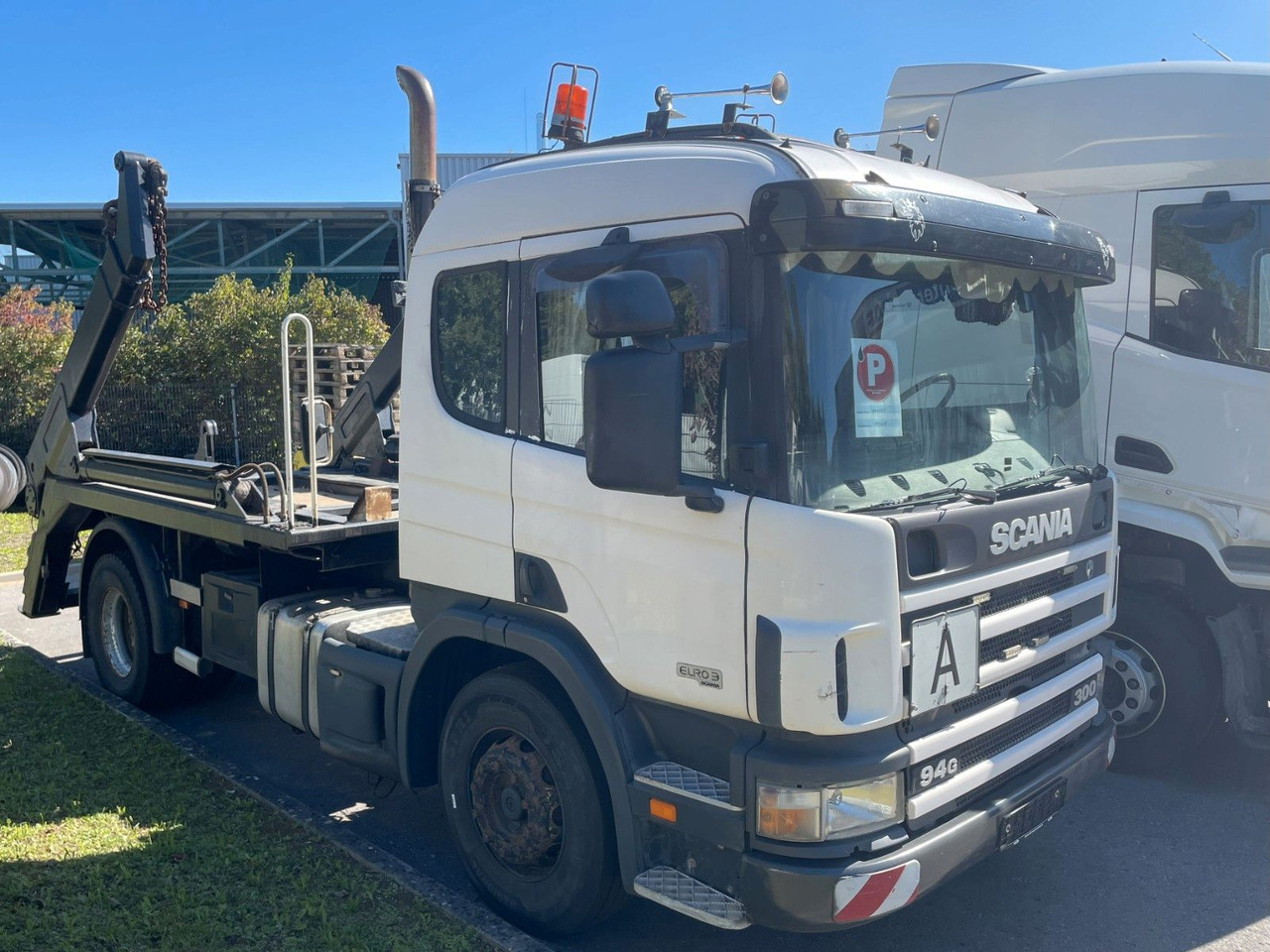 Scania B4X2 ATL, Absetzkipper - Самосвал, Автоманипулятор: фото 1 Scania B4X2 ATL, Absetzkipper - Самосвал, Автоманипулятор: фото 1