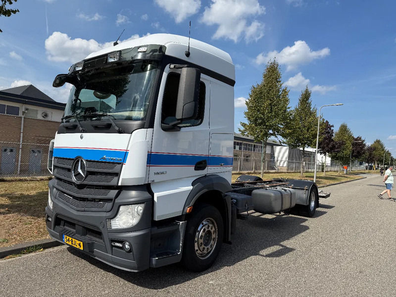 Mercedes-Benz Actros 1930 2017 only 414.000 km - Грузовик-шасси: фото 1 Mercedes-Benz Actros 1930 2017 only 414.000 km - Грузовик-шасси: фото 1
