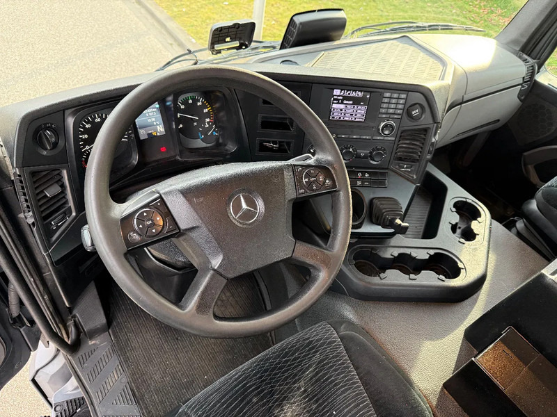 Фото интерьера 2: Грузовик-шасси Mercedes-Benz Antos 2730 LL 2017