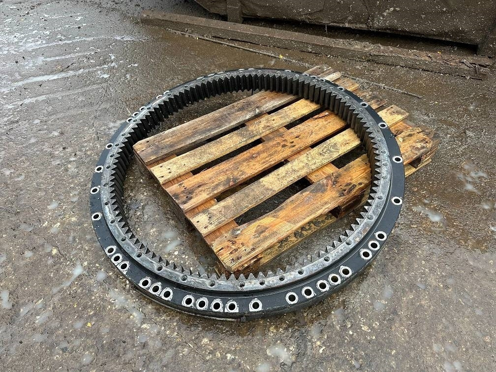 CAT 323 slew ring - Ось и запчасти для Строительной техники: фото 2 CAT 323 slew ring - Ось и запчасти для Строительной техники: фото 2