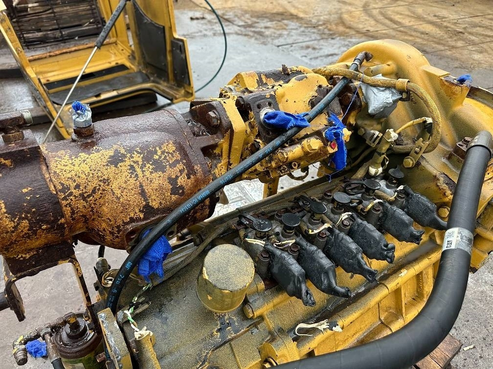 CAT 950 G II hydrolic pump / gearbox  - Коробка передач для Строительной техники: фото 2 CAT 950 G II hydrolic pump / gearbox  - Коробка передач для Строительной техники: фото 2