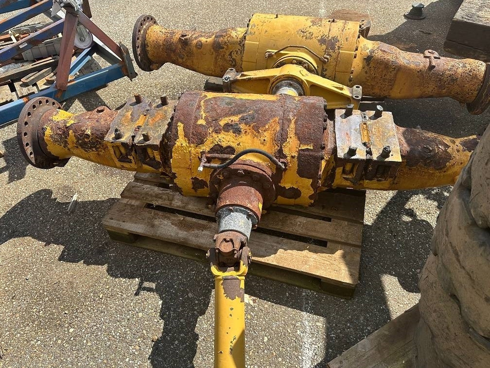 CAT 950 G front axel  - Ось и запчасти для Строительной техники: фото 1 CAT 950 G front axel  - Ось и запчасти для Строительной техники: фото 1
