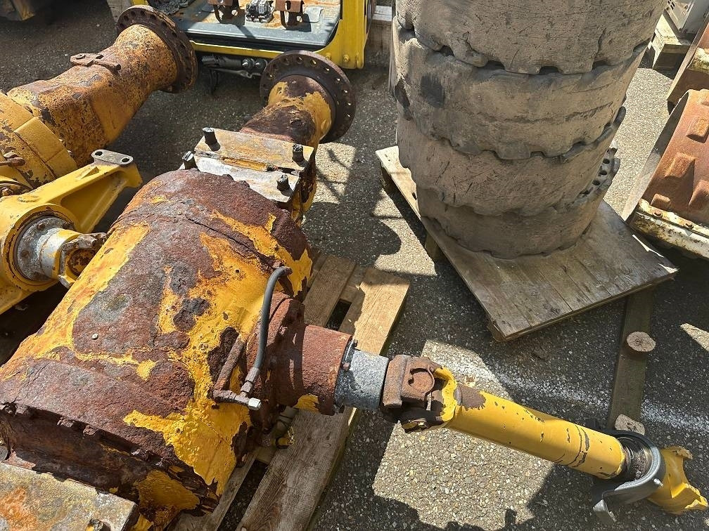 CAT 950 G front axel  - Ось и запчасти для Строительной техники: фото 2 CAT 950 G front axel  - Ось и запчасти для Строительной техники: фото 2
