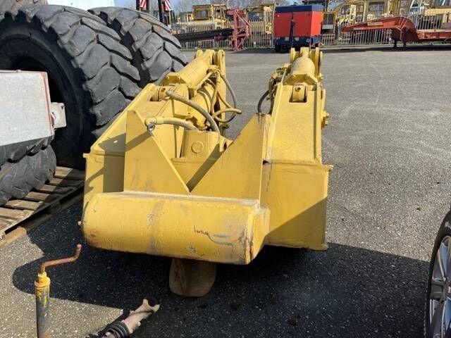 CAT D 8 R Ripper - Рыхлитель для Строительной техники: фото 2 CAT D 8 R Ripper - Рыхлитель для Строительной техники: фото 2