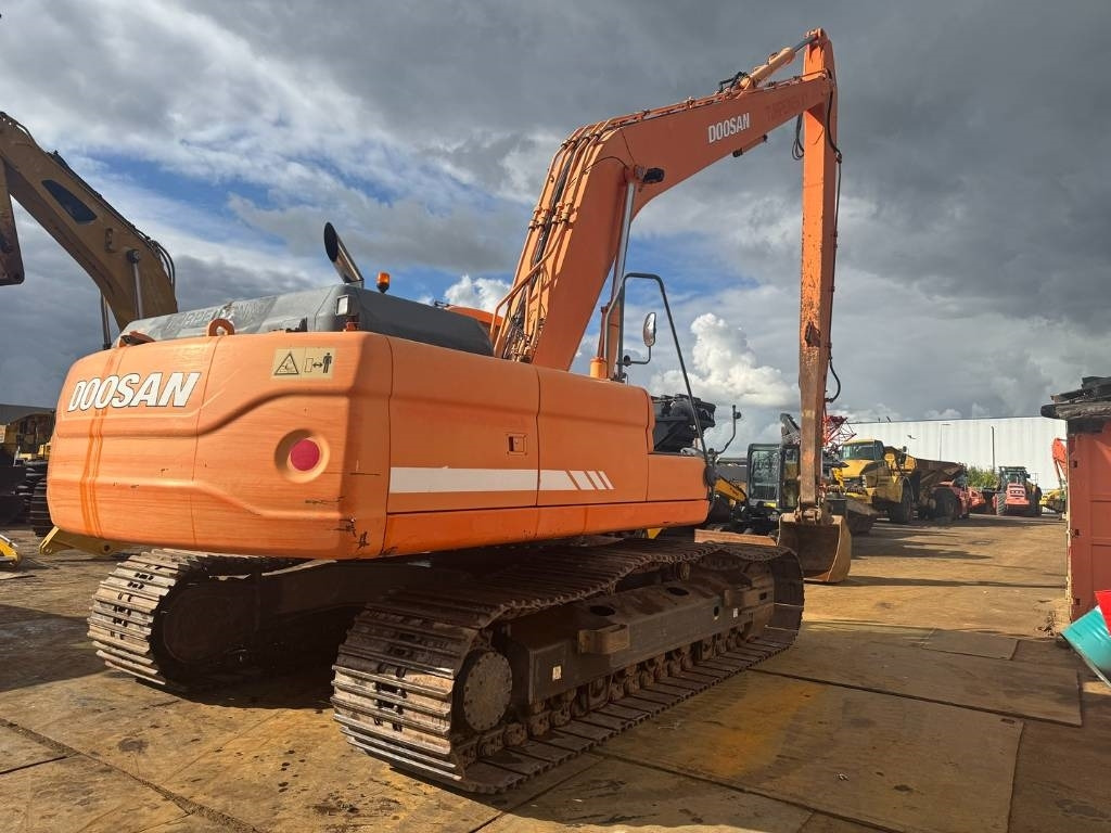 Doosan DX 300 LC ( 4.690 original hours 18M long reach ) - Экскаватор: фото 5 Doosan DX 300 LC ( 4.690 original hours 18M long reach ) - Экскаватор: фото 5