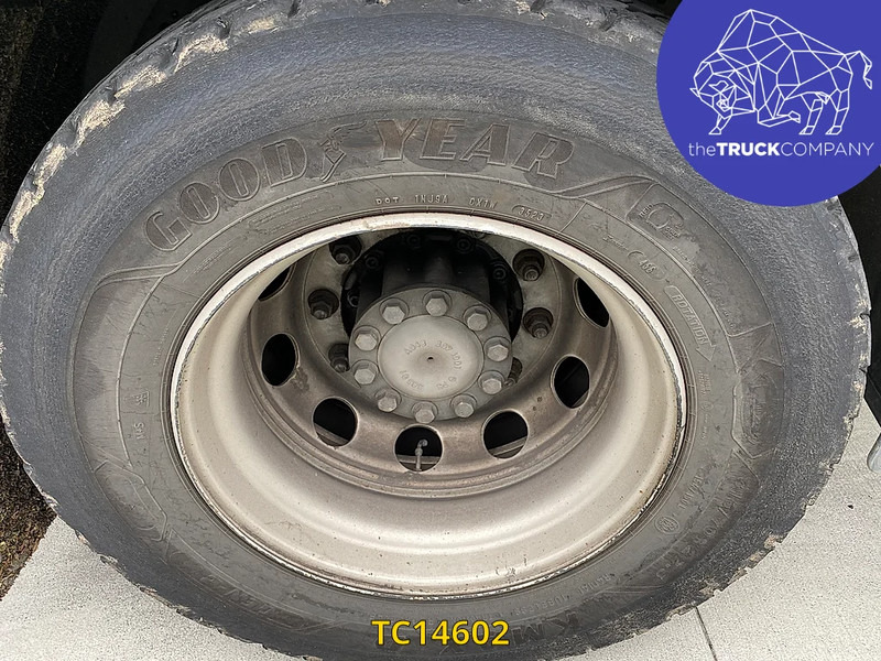 Грузовик с закрытым кузовом Mercedes-Benz Antos 1827: фото 20