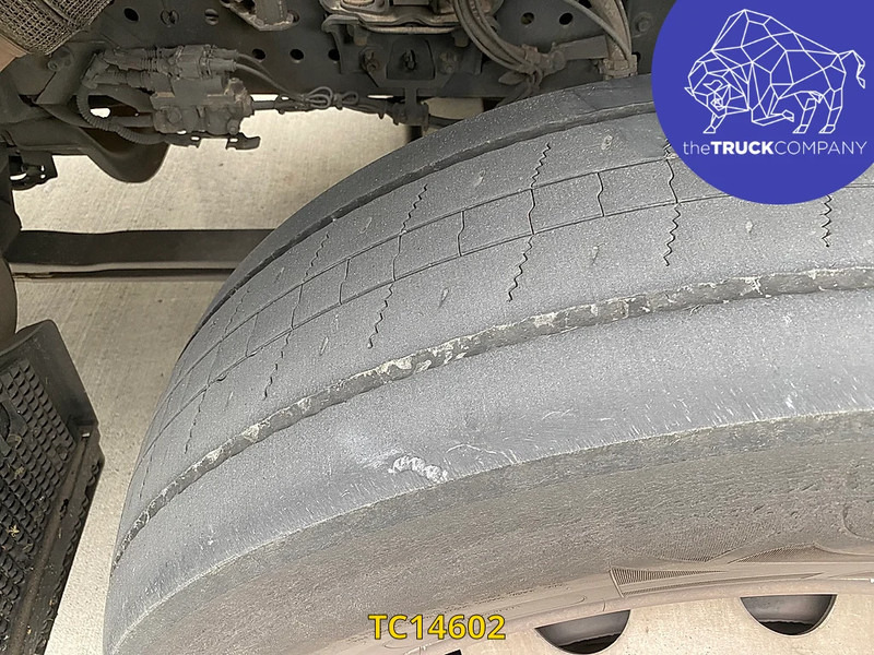 Грузовик с закрытым кузовом Mercedes-Benz Antos 1827: фото 14