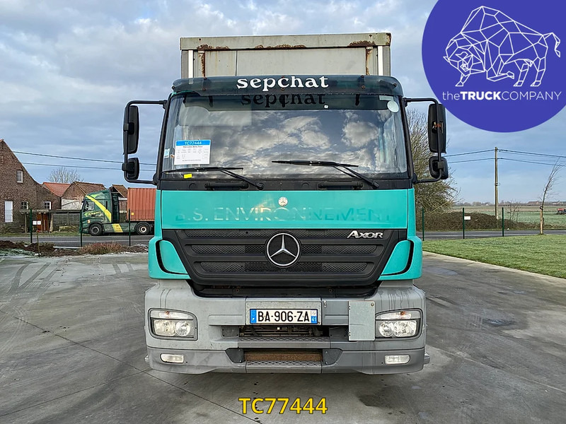 Тентованный грузовик Mercedes-Benz Axor 1828: фото 19
