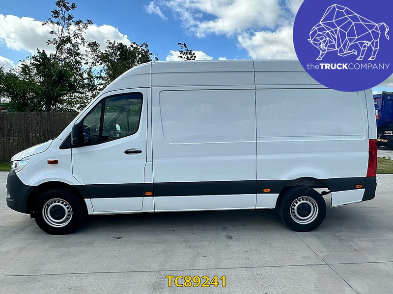 Mercedes-Benz Sprinter 317 CDI L2H2 - Цельнометаллический фургон: фото 4 Mercedes-Benz Sprinter 317 CDI L2H2 - Цельнометаллический фургон: фото 4