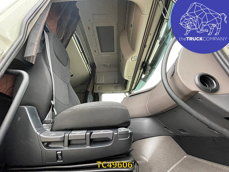 Тягач DAF XF 480: фото 9