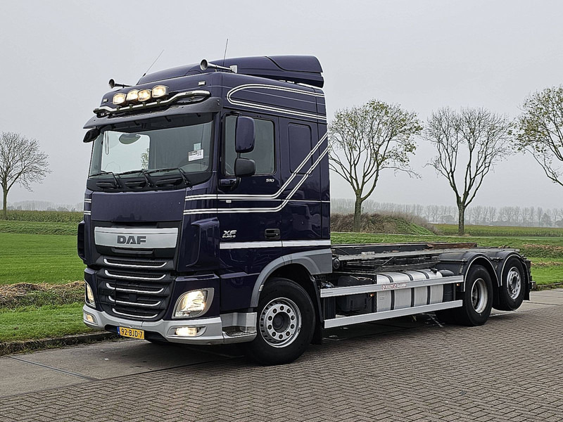 DAF XF 510 6X2 FAN STEERAXLE - Тросовый мультилифт: фото 2 DAF XF 510 6X2 FAN STEERAXLE - Тросовый мультилифт: фото 2