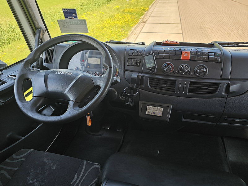Грузовик с закрытым кузовом Iveco 150E25 EUROCARGO EEV AIRCO LIFT: фото 8