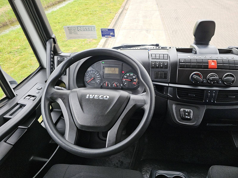Фото интерьера 2: Грузовик с закрытым кузовом Iveco 160E28 EUROCARGO