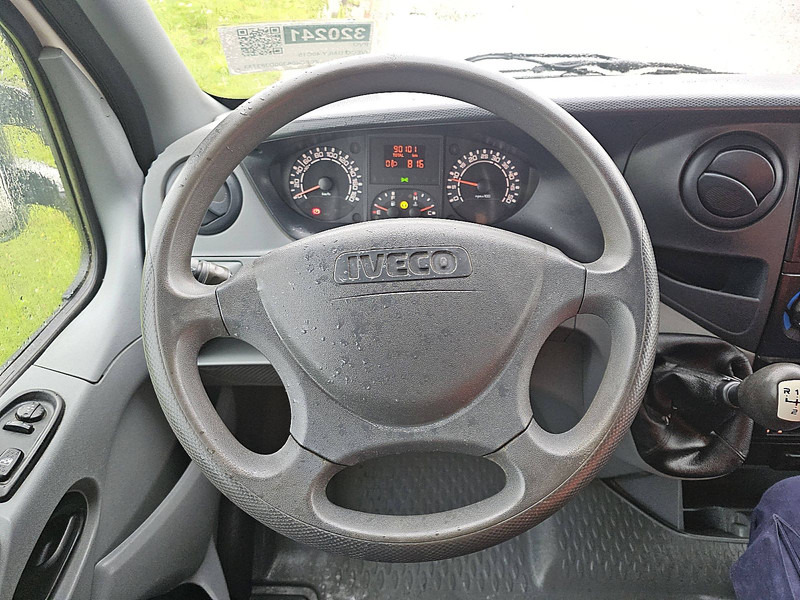 Малотоннажный бортовой грузовик Iveco Daily 40C15 XL FASSI laadkraan: фото 10 Малотоннажный бортовой грузовик Iveco Daily 40C15 XL FASSI laadkraan: фото 10