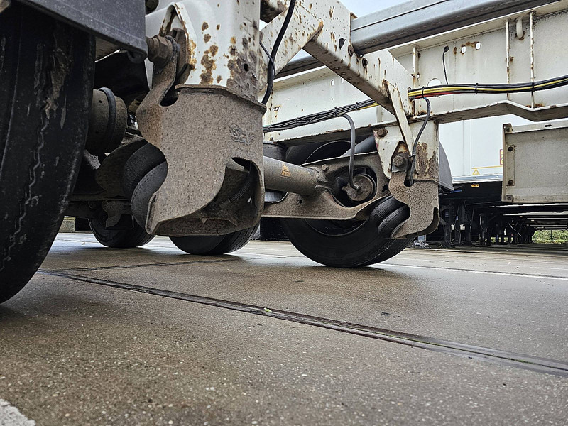 Полуприцеп-контейнеровоз/ Сменный кузов Krone SD: фото 8