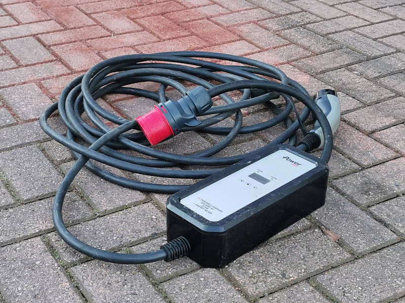 Грузовик с закрытым кузовом, Электрогрузовик MAN E FULL ELECTRIC 20kW 150km range: фото 16 Грузовик с закрытым кузовом, Электрогрузовик MAN E FULL ELECTRIC 20kW 150km range: фото 16