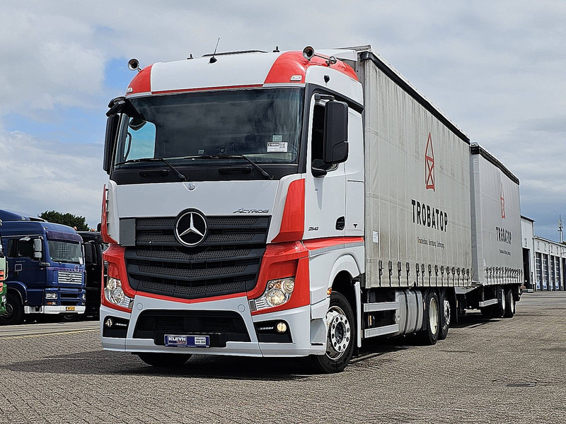 Mercedes-Benz ACTROS 2542 LS 6X2 RET. MOFFET 2020 - Тентованный грузовик: фото 1 Mercedes-Benz ACTROS 2542 LS 6X2 RET. MOFFET 2020 - Тентованный грузовик: фото 1
