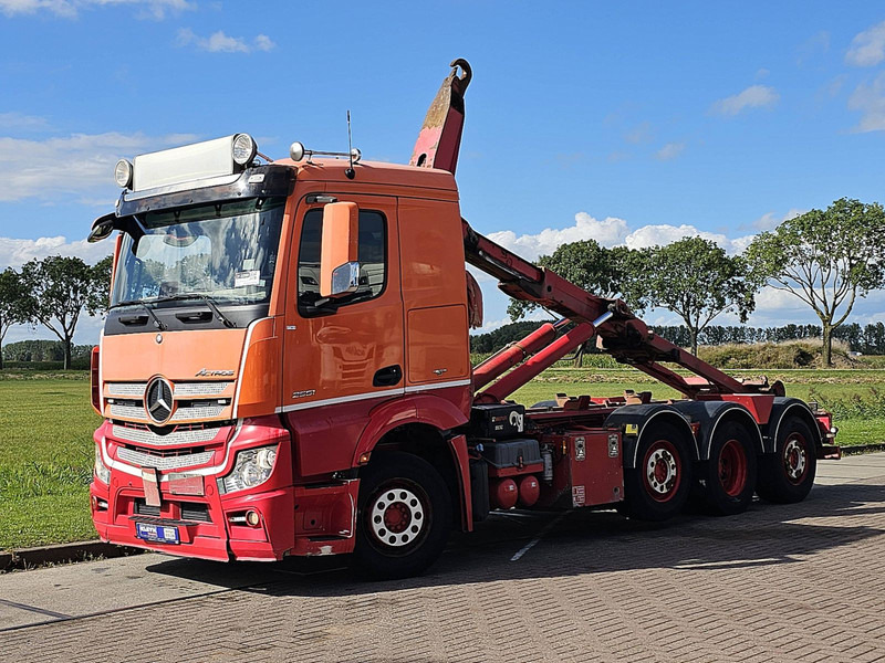 Mercedes-Benz ACTROS 3251 8X2 HIAB HOOKLIFT - Крюковой мультилифт: фото 2 Mercedes-Benz ACTROS 3251 8X2 HIAB HOOKLIFT - Крюковой мультилифт: фото 2