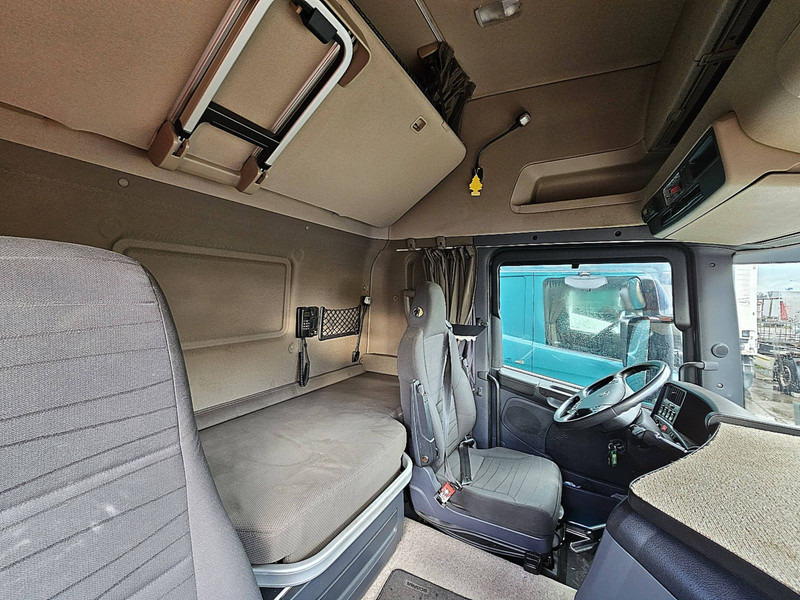 Тентованный грузовик Scania R450 4X2 RETARDER COMBI: фото 15