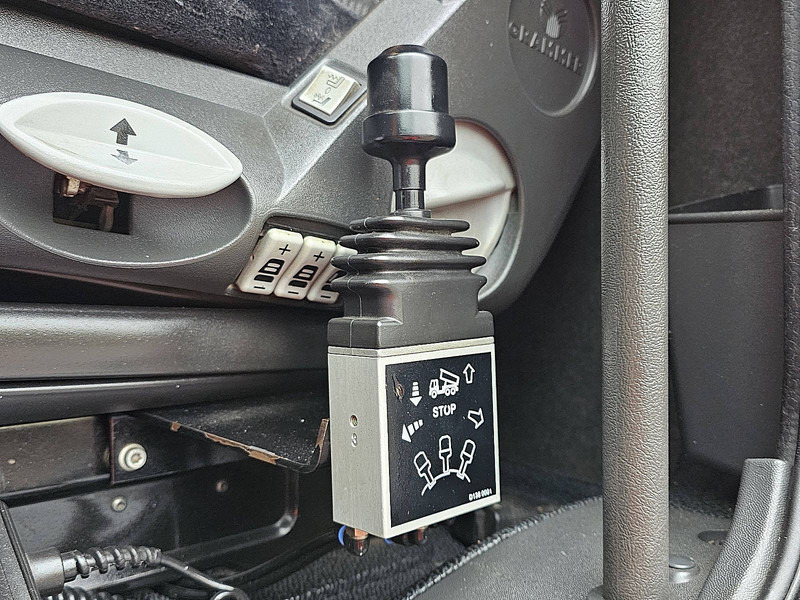 Тягач Mercedes-Benz ACTROS 1841: фото 13 Тягач Mercedes-Benz ACTROS 1841: фото 13