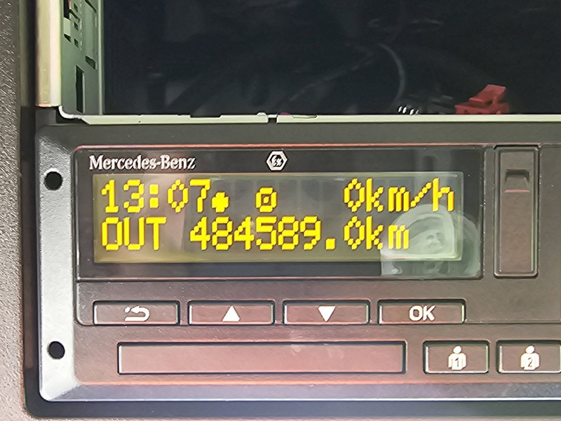 Тягач Mercedes-Benz ACTROS 1848 LS STR.SP. RET. 2X TANK: фото 9