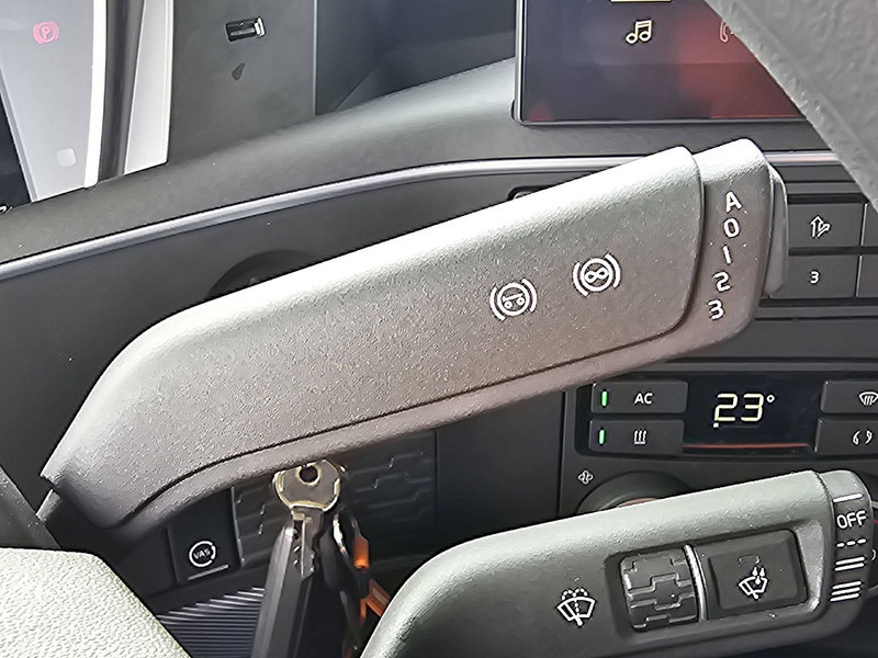 Тягач Volvo FH 460 XL 6X2 I-SAVE LED: фото 13 Тягач Volvo FH 460 XL 6X2 I-SAVE LED: фото 13