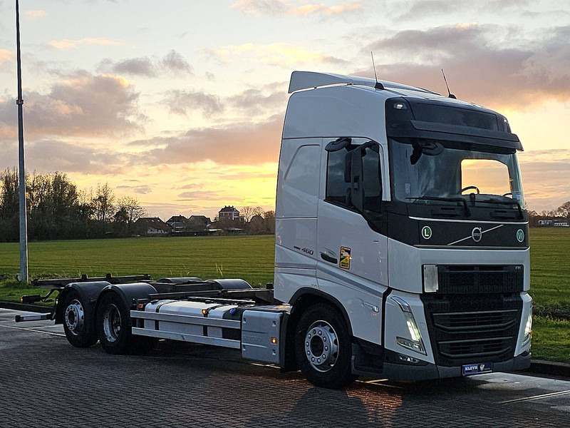 Volvo FH 460 - Грузовик-контейнеровоз/ Сменный кузов: фото 5 Volvo FH 460 - Грузовик-контейнеровоз/ Сменный кузов: фото 5