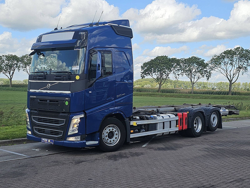 Volvo FH 540 - Грузовик-контейнеровоз/ Сменный кузов: фото 2 Volvo FH 540 - Грузовик-контейнеровоз/ Сменный кузов: фото 2