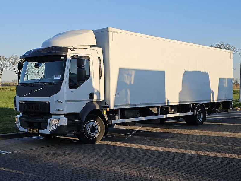 Volvo FL 250.12 - Грузовик с закрытым кузовом: фото 2 Volvo FL 250.12 - Грузовик с закрытым кузовом: фото 2