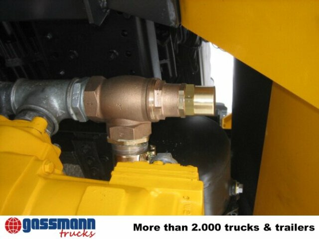 MAN TGA 26.430 6x6 - Грузовик-цистерна: фото 2 MAN TGA 26.430 6x6 - Грузовик-цистерна: фото 2