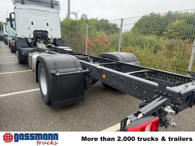 Mercedes-Benz Actros 1827/30 L 4x2, Gardine, LBW - Грузовик бортовой/ Платформа: фото 3 Mercedes-Benz Actros 1827/30 L 4x2, Gardine, LBW - Грузовик бортовой/ Платформа: фото 3