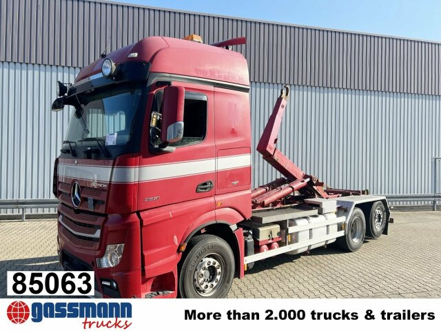 Mercedes-Benz Actros 2551 L 6x2/46, Retarder, Liftachse, - Крюковой мультилифт: фото 1 Mercedes-Benz Actros 2551 L 6x2/46, Retarder, Liftachse, - Крюковой мультилифт: фото 1
