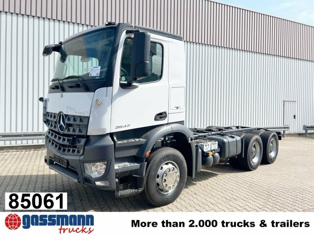 Mercedes-Benz Arocs 2642/45 K 6x4, Retarder, Motorabtrieb - Грузовик-шасси: фото 1 Mercedes-Benz Arocs 2642/45 K 6x4, Retarder, Motorabtrieb - Грузовик-шасси: фото 1