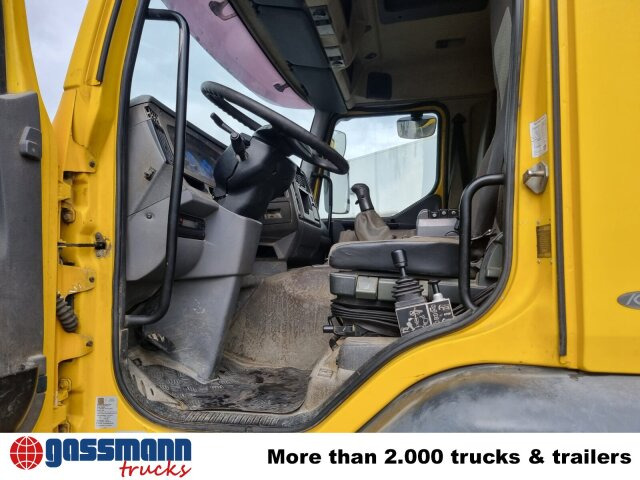 Renault Kerax 380.26 6x4, Bordmatik links - Самосвал: фото 2 Renault Kerax 380.26 6x4, Bordmatik links - Самосвал: фото 2