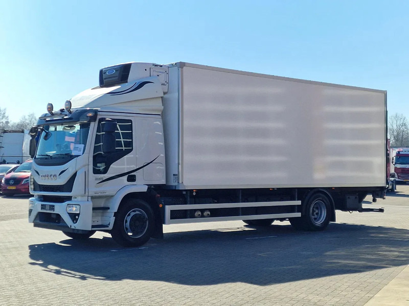 Iveco EuroCargo 180 320 Frigo Carrier supra 850 nordic - Loadlift - Low KM - Camera - Рефрижератор: фото 3 Iveco EuroCargo 180 320 Frigo Carrier supra 850 nordic - Loadlift - Low KM - Camera - Рефрижератор: фото 3