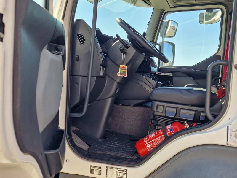 Грузовик с закрытым кузовом Renault D 12.250 4x2 - Box - Loadlift 1.500 KG - A/C - Euro 6 - Automatic - Camera system: фото 14