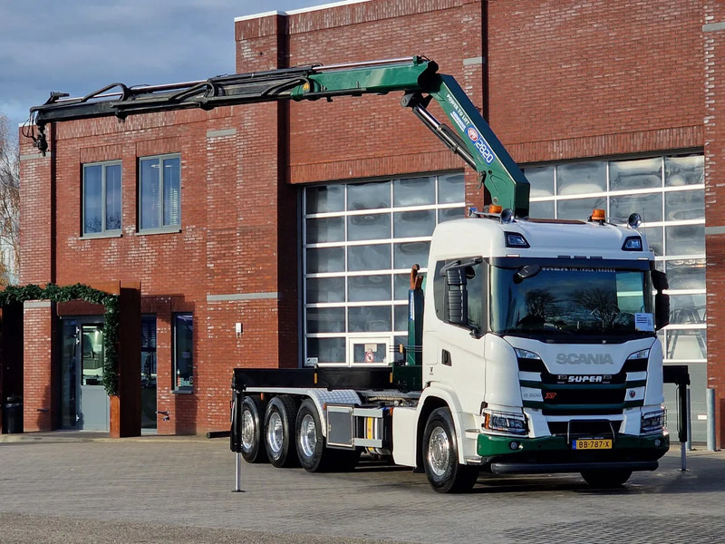 Scania G500 XT 8x4*4 - HMF 2820K Crane - AJK 20T Hooklift - Retarder - Full air - Like new - Крюковой мультилифт, Автоманипулятор: фото 1 Scania G500 XT 8x4*4 - HMF 2820K Crane - AJK 20T Hooklift - Retarder - Full air - Like new - Крюковой мультилифт, Автоманипулятор: фото 1
