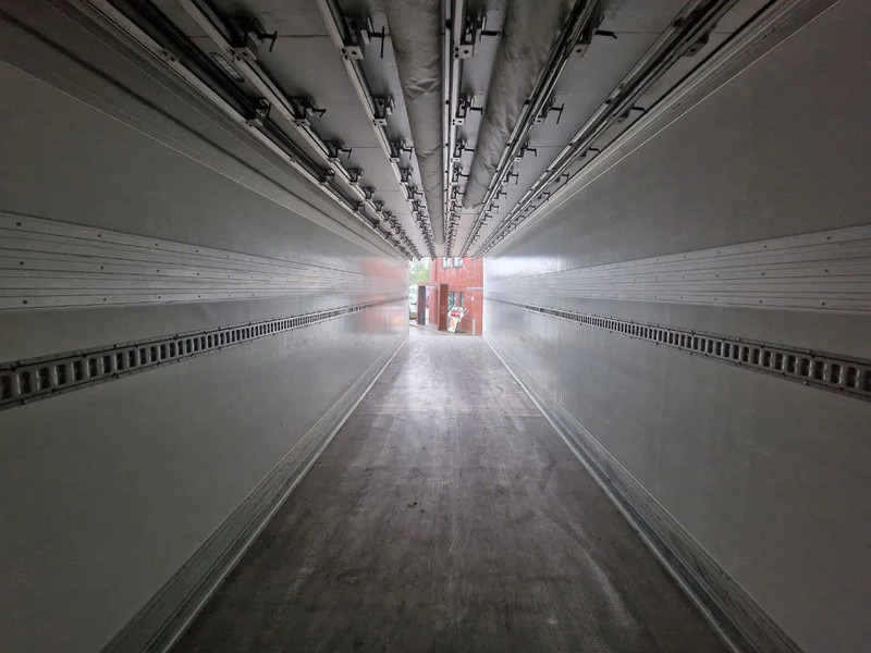 Изотермический полуприцеп Schmitz Cargobull SCB*S3B - Thermoking SLXe 200 - Rohrbahnen / Meat rails - Lift axle - SAF Axle: фото 14 Изотермический полуприцеп Schmitz Cargobull SCB*S3B - Thermoking SLXe 200 - Rohrbahnen / Meat rails - Lift axle - SAF Axle: фото 14