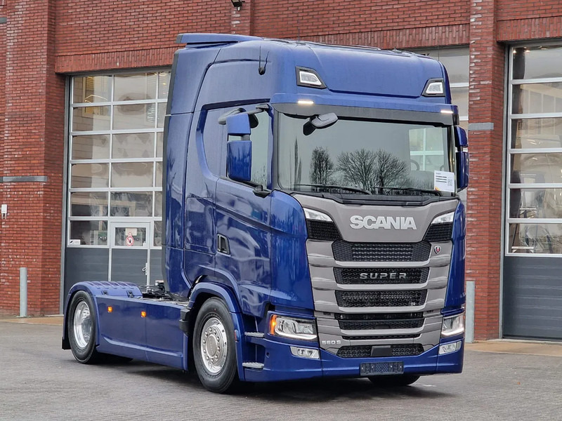 Scania S560 Highline 4x2 - Full spec - Retader - Night clima - Full air - Facelift - 2x tank - Тягач: фото 1 Scania S560 Highline 4x2 - Full spec - Retader - Night clima - Full air - Facelift - 2x tank - Тягач: фото 1