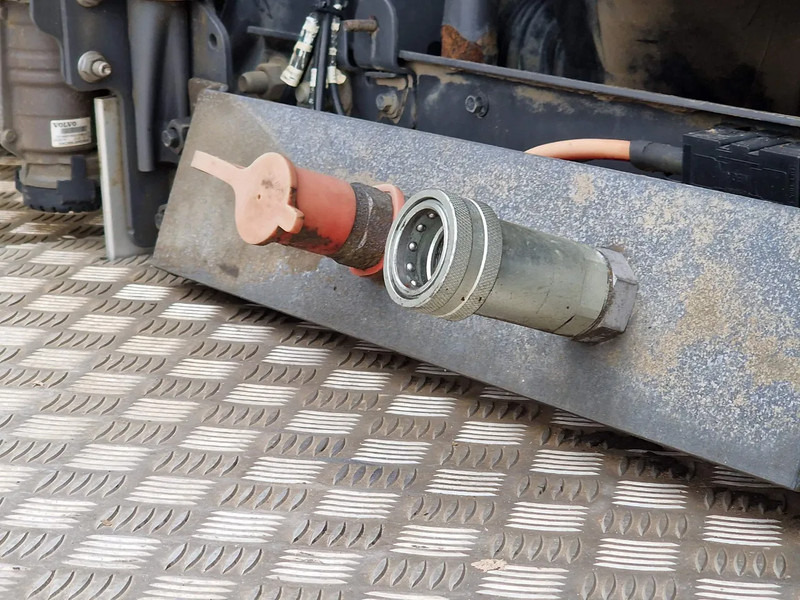 Тягач Volvo FH 13.500 6x2 - PTO/Hydraulic - I Save - 3.00 WB - Full air: фото 14 Тягач Volvo FH 13.500 6x2 - PTO/Hydraulic - I Save - 3.00 WB - Full air: фото 14