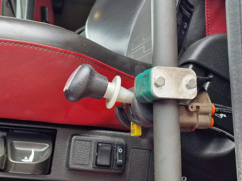 Тягач Volvo FH 13.500 6x2 - PTO/Hydraulic - I Save - 3.00 WB - Full air: фото 19 Тягач Volvo FH 13.500 6x2 - PTO/Hydraulic - I Save - 3.00 WB - Full air: фото 19