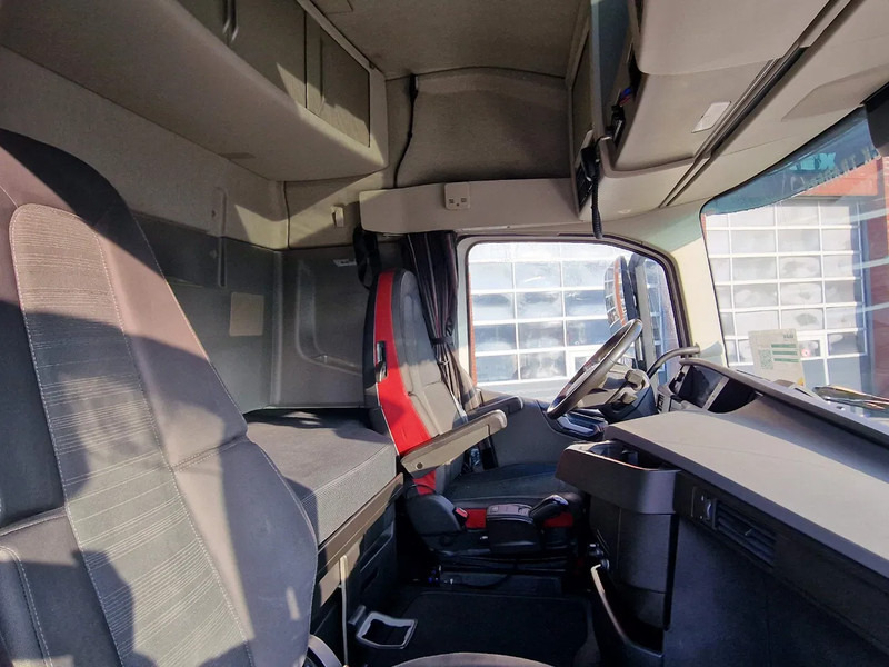 Тягач Volvo FH 13.500 Globetrotter 4x2 - I parkcool - Full air - Low KM 347Tkm - Fridge: фото 18