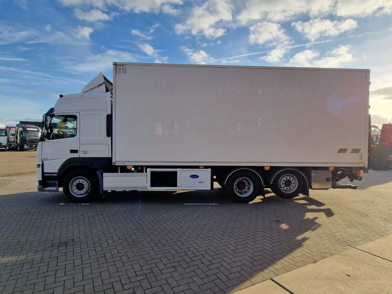 Volvo FM 13.460 Globetrotter 6x2*4 - Frigo Carrier Supra 1150 U MT - Zepro loadlift - Steering axle - Изотермический грузовик: фото 4 Volvo FM 13.460 Globetrotter 6x2*4 - Frigo Carrier Supra 1150 U MT - Zepro loadlift - Steering axle - Изотермический грузовик: фото 4